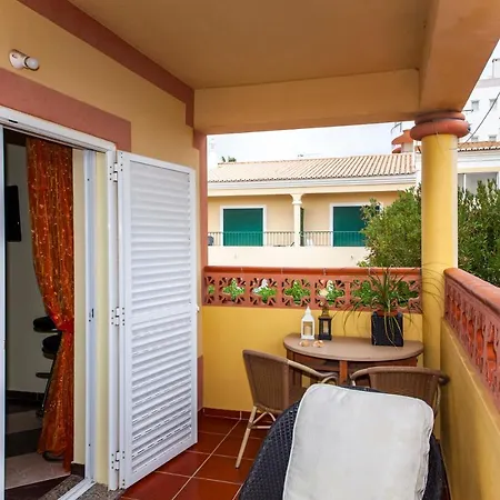 Appartement B47 - Walkway View *