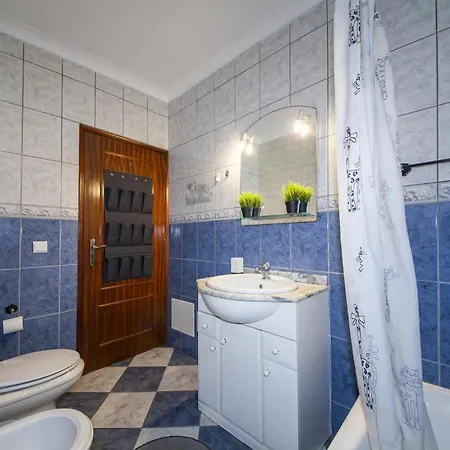 Apartament B47 - Walkway View *