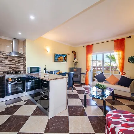 B47 - Walkway View Apartment *