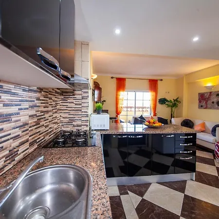 B47 - Walkway View *