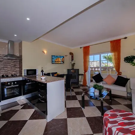 B47 - Walkway View Apartment